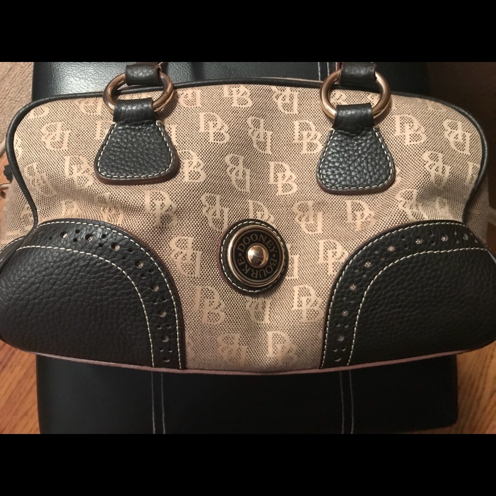Handbag - Picture 3 of 6